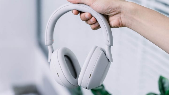 Black Friday Flash Sale: Why Sony’s WH-1000XM6 is Now a Must-Buy